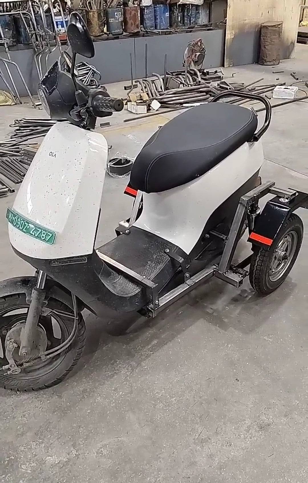 Compact Side Wheel Attachment Kit for Ola Electric Scooter